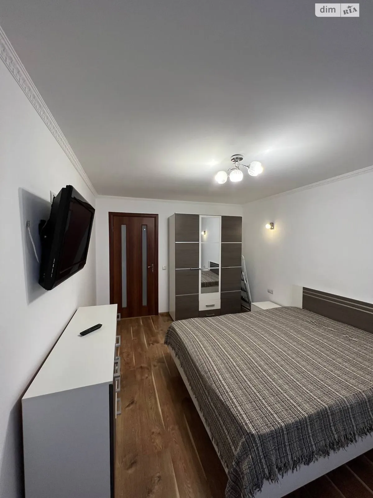 Здається в оренду 3-кімнатна квартира 78 кв. м у Івано-Франківську, цена: 400 $