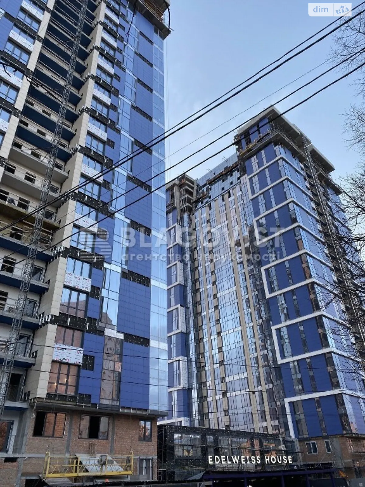 Продается 3-комнатная квартира 85 кв. м в Киеве, ул. Зверинецкая, 72 - фото 1