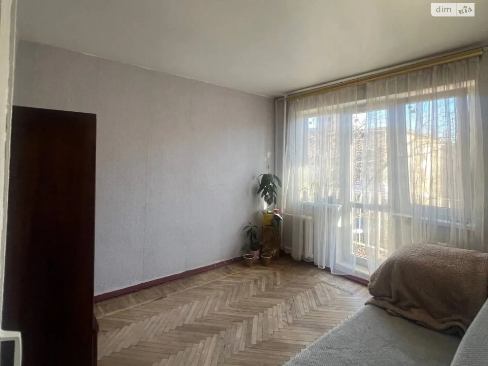 Продается 1-комнатная квартира 31 кв. м в Одессе, ул. Героев Крут