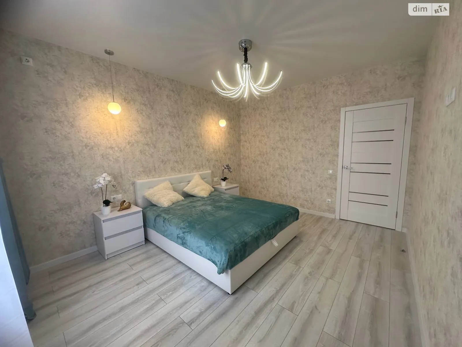 Продается 1-комнатная квартира 36 кв. м в Ирпене, ул. Полтавская, 73 - фото 1
