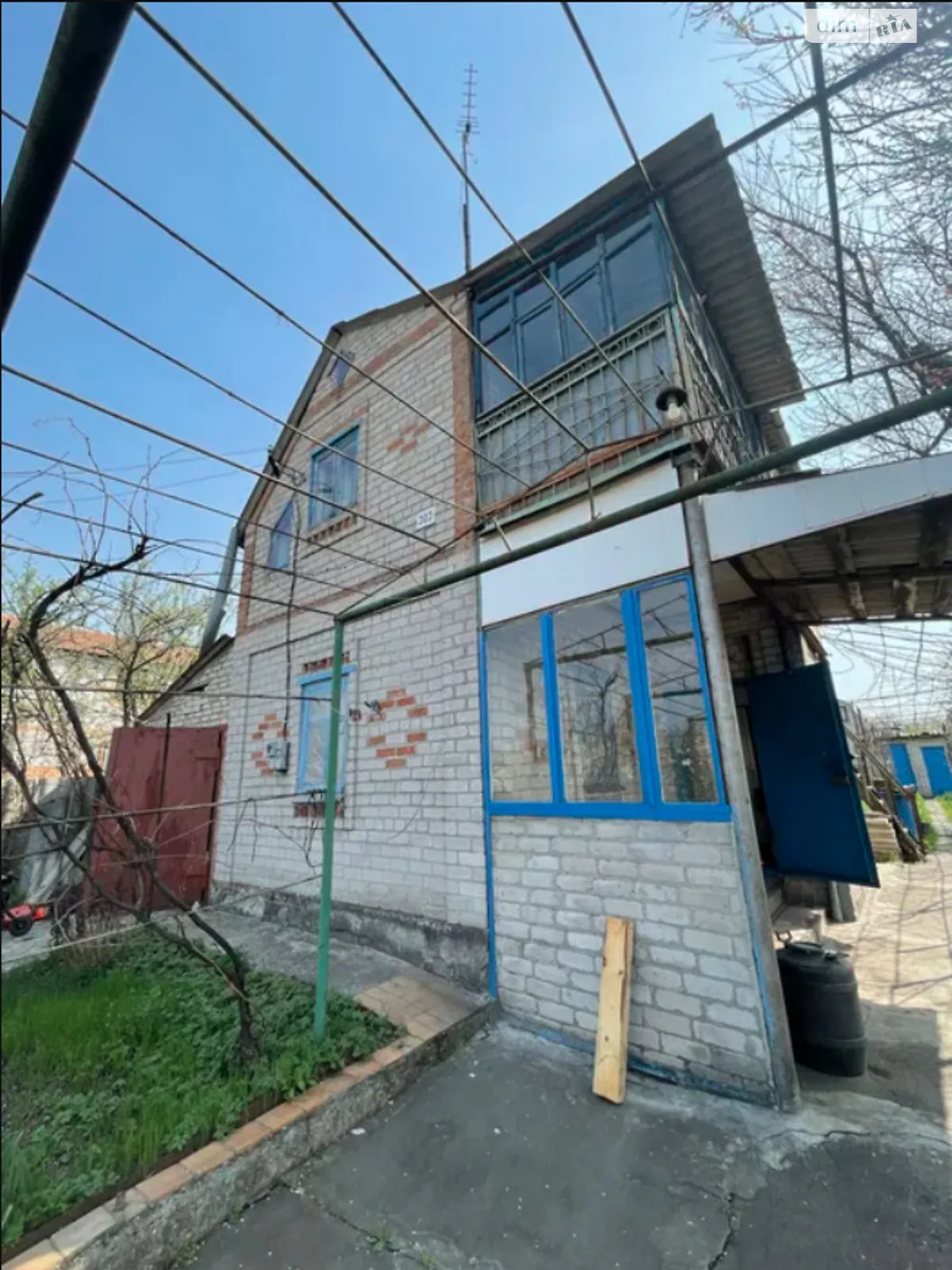 Продается дом на 2 этажа 600 кв. м с террасой, цена: 4200 $