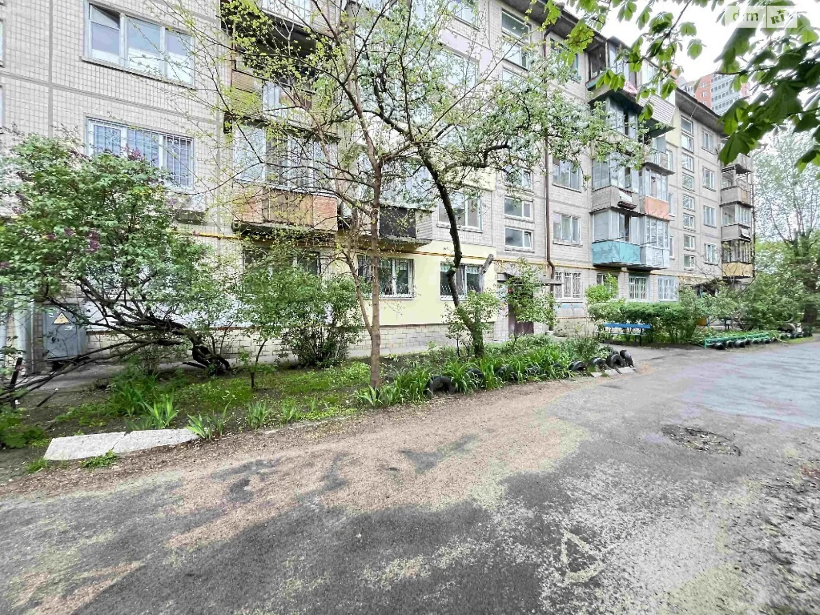 Продается 2-комнатная квартира 45 кв. м в Киеве, ул. Каунасская, 4