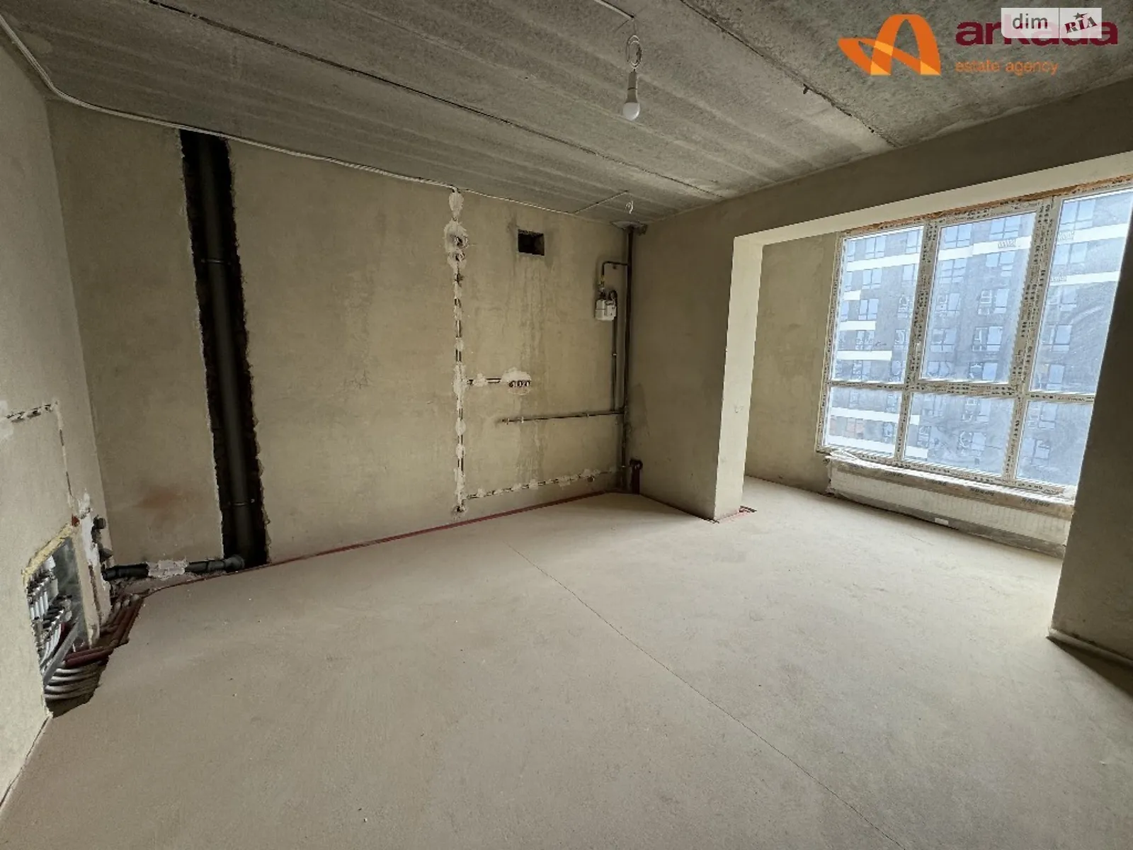Продается 2-комнатная квартира 70 кв. м в Ивано-Франковске, ул. Химиков, 35 - фото 1