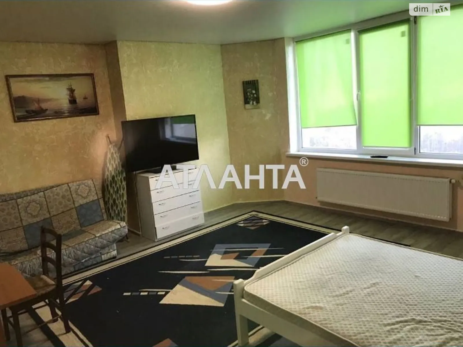 Продається 1-кімнатна квартира 57 кв. м у Чорноморську, вул. Парусна