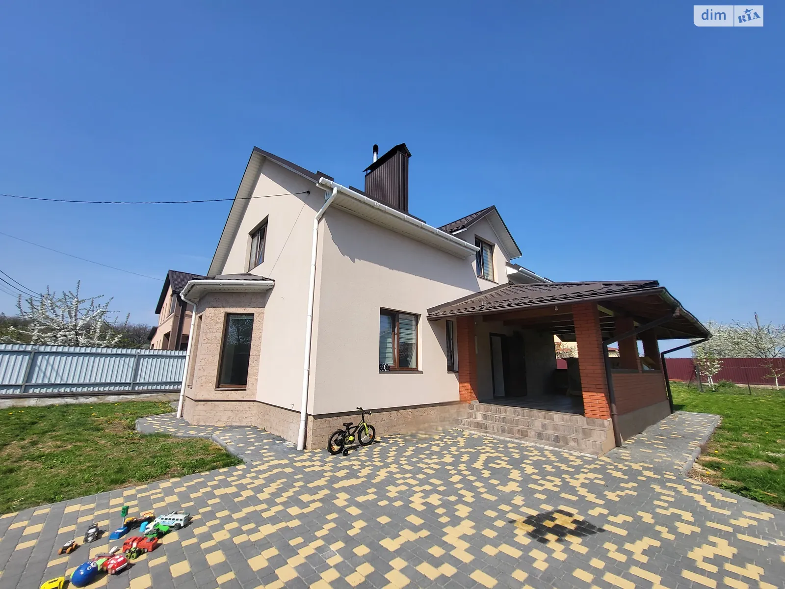 Продается дом на 2 этажа 156 кв. м с беседкой, цена: 165000 $ - фото 1