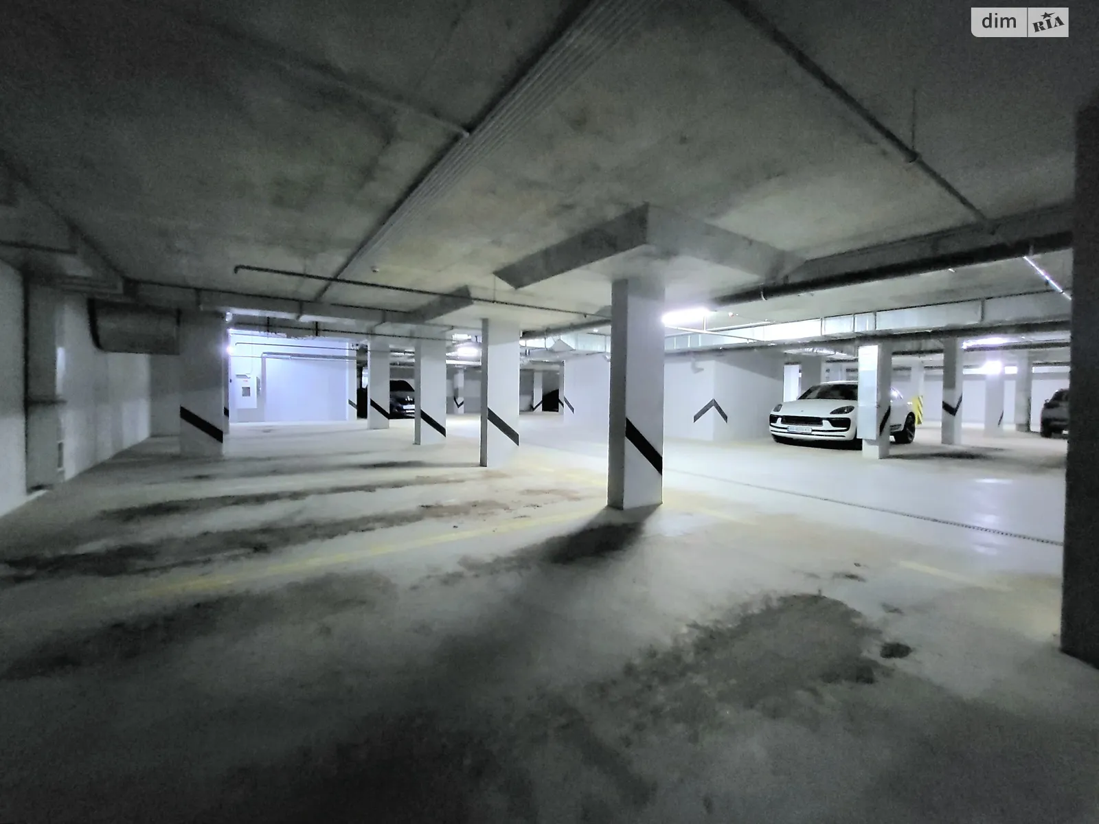 Продается подземный паркинг под легковое авто на 19.7 кв. м - фото 4