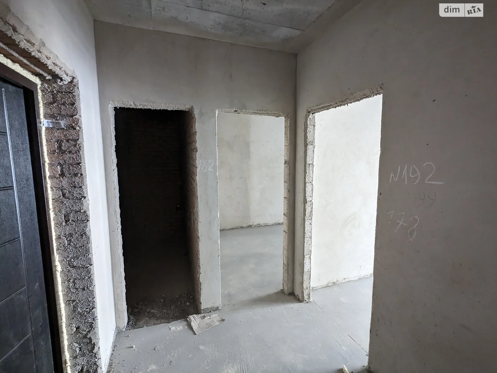 Продается 1-комнатная квартира 42 кв. м в Ирпене, ул. Университетская(Карла Маркса) - фото 1