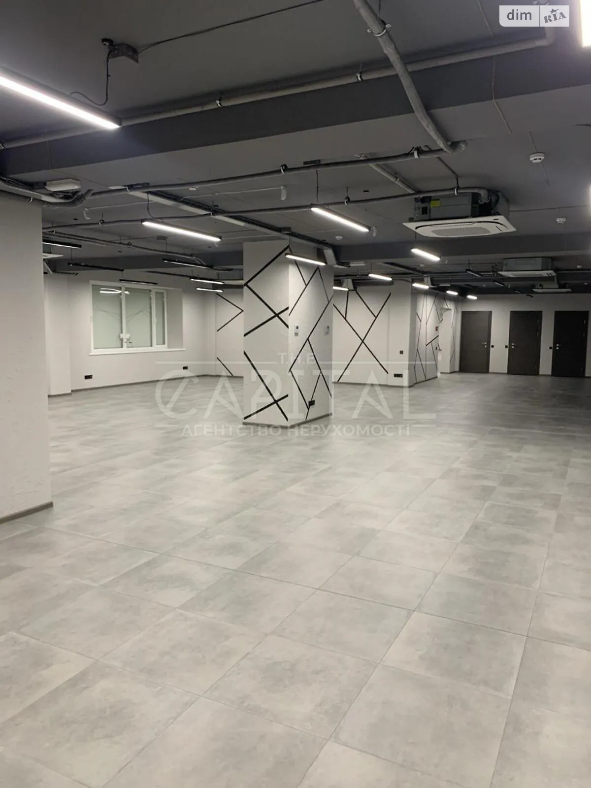 Здається в оренду офіс 710 кв. м в бізнес-центрі, цена: 8520 $ - фото 1