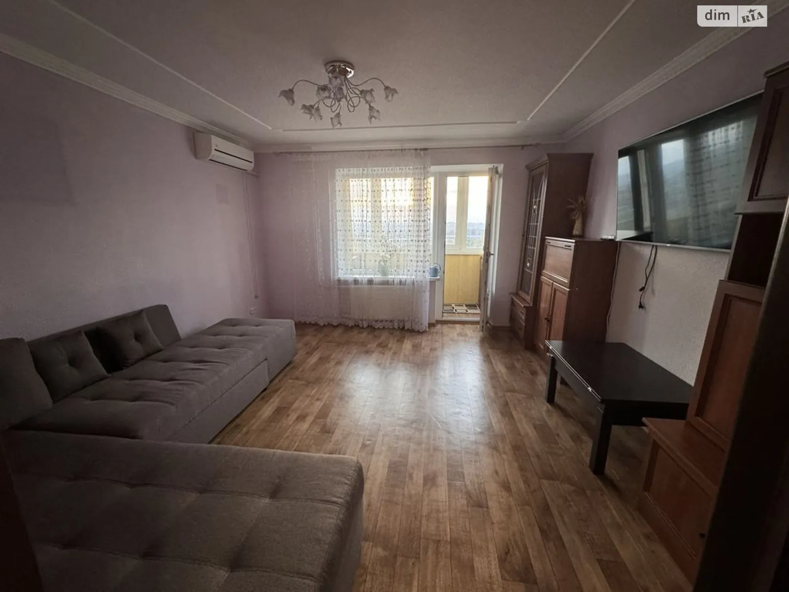 Продается 3-комнатная квартира 66.9 кв. м в Днепре, ул. Немировича-Данченко