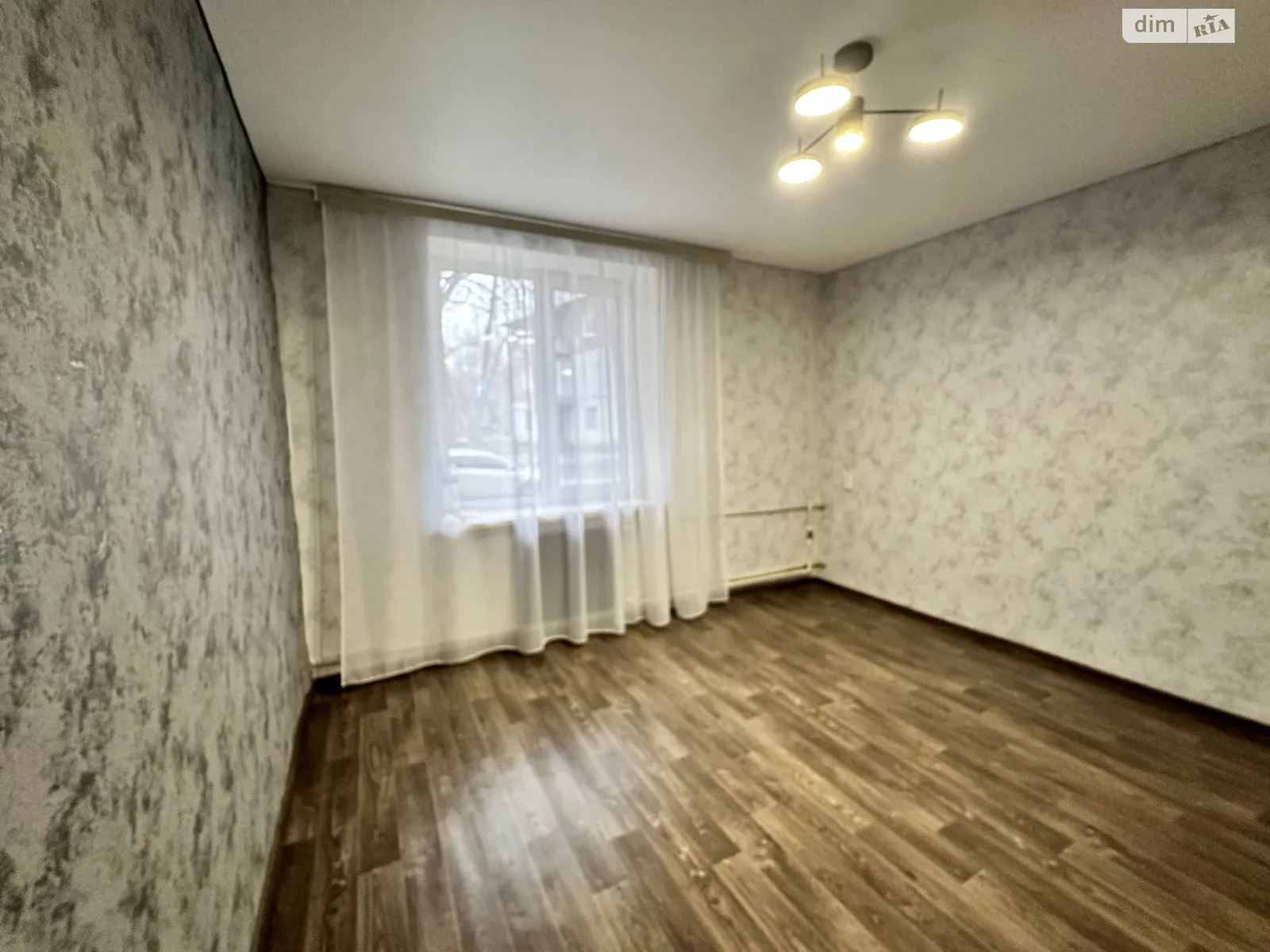 Продається 2-кімнатна квартира 50 кв. м у Кам'янському, цена: 18500 $ - фото 1