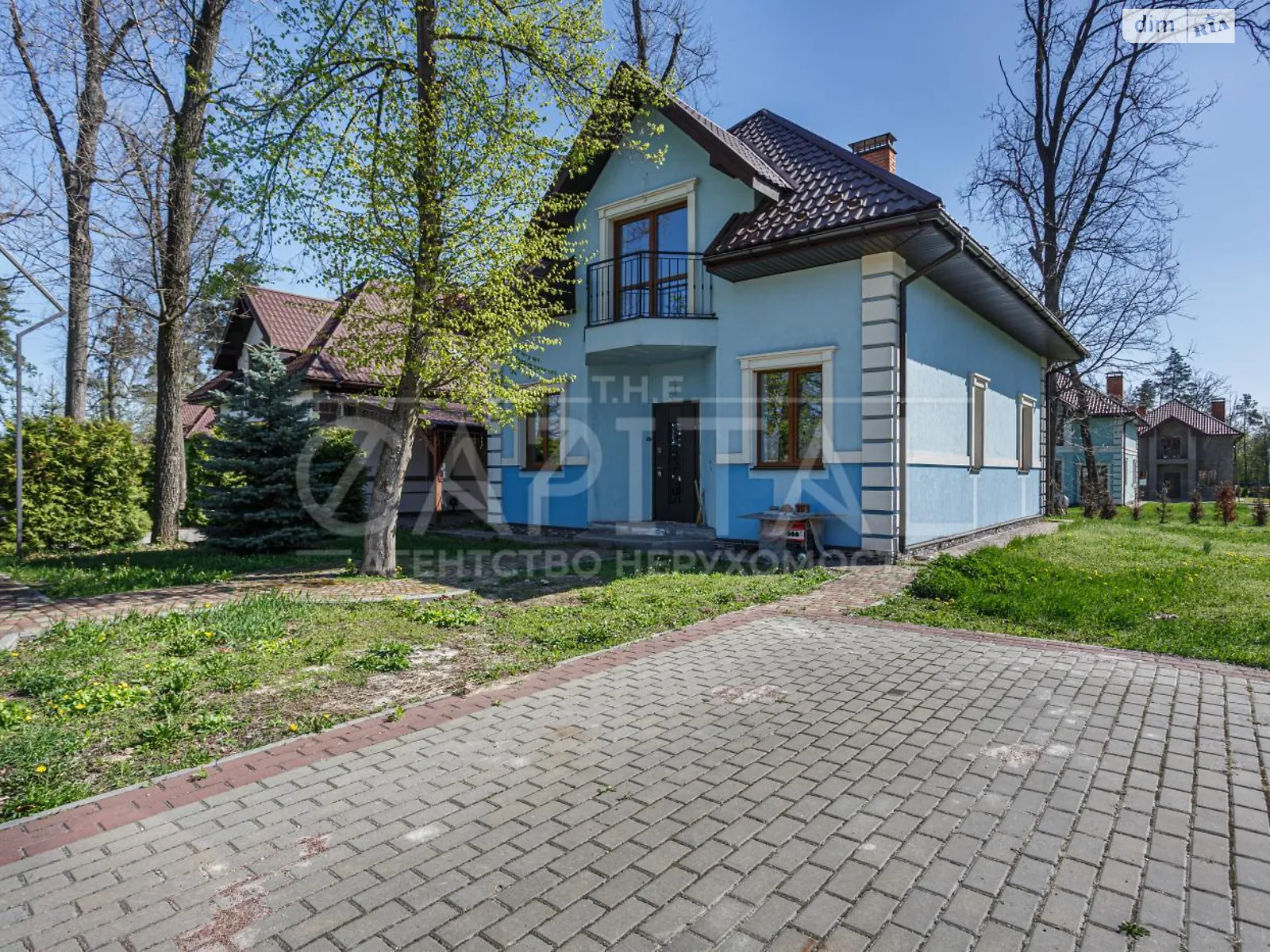 Продается дом на 2 этажа 135 кв. м с гаражом, цена: 330000 $ - фото 1