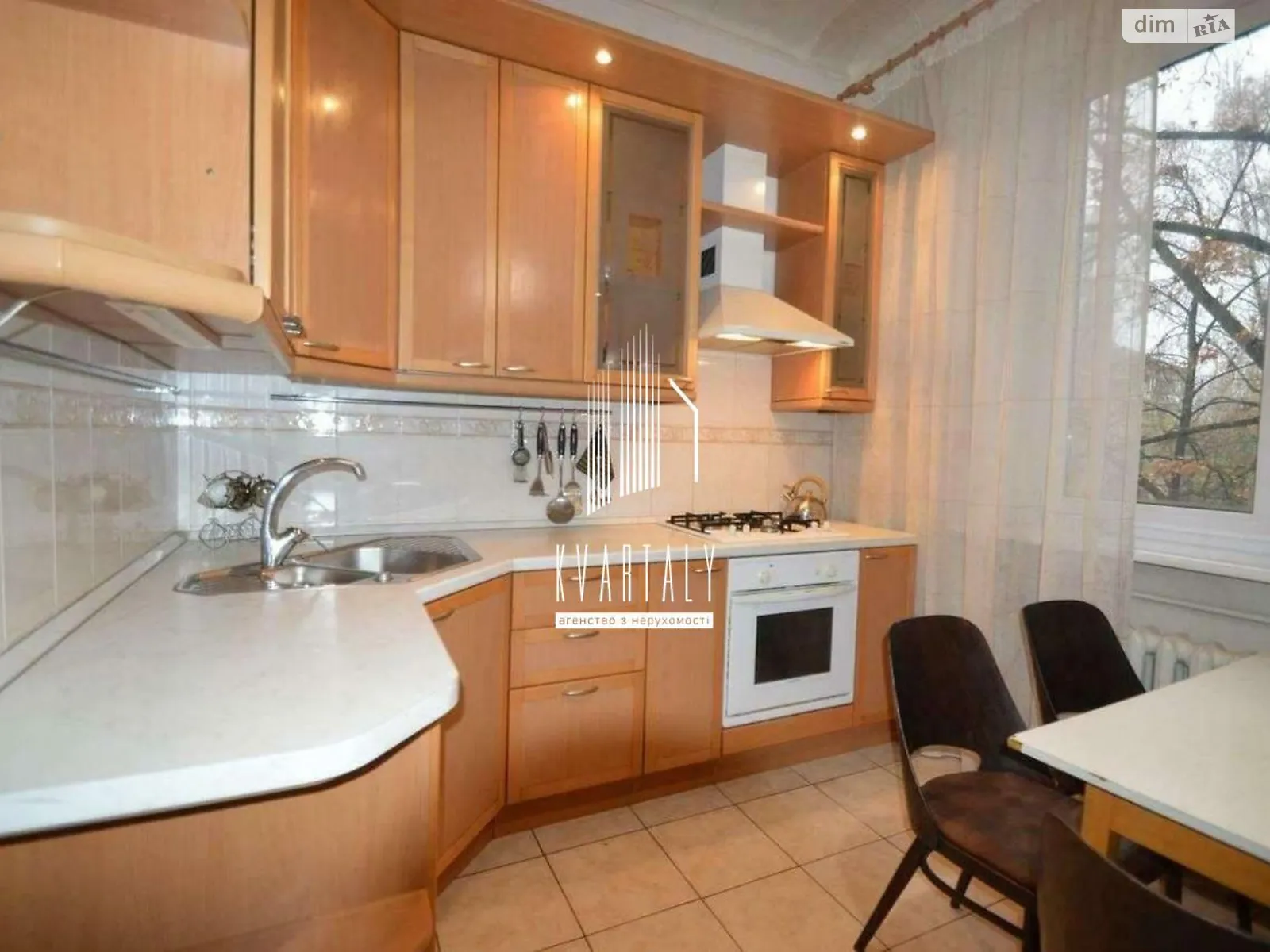 Продается 3-комнатная квартира 83 кв. м в Киеве, ул. Ивана Светличного(Петровского), 6 - фото 1