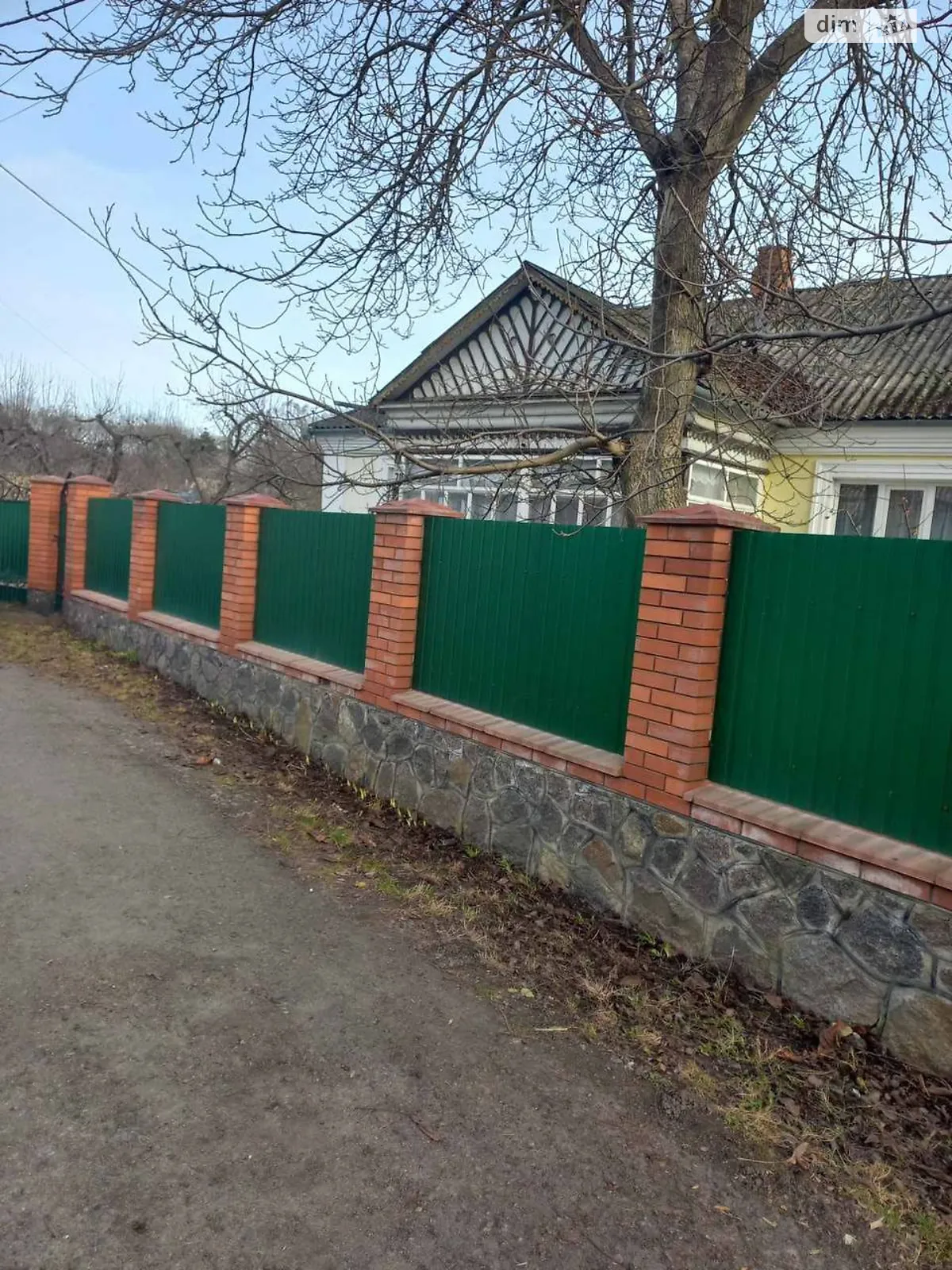 Продається одноповерховий будинок 89 кв. м з каміном, цена: 43000 $