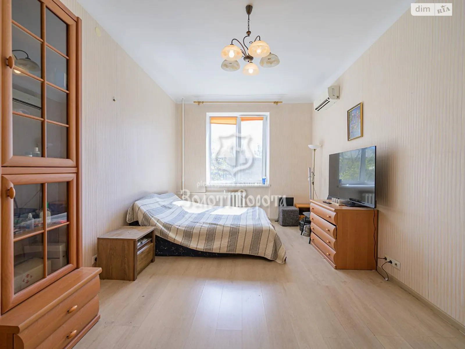 Продается 2-комнатная квартира 53.5 кв. м в Киеве, ул. Адама Мицкевича, 10 - фото 1