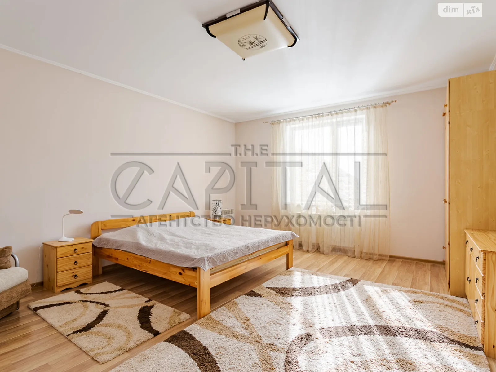 Сдается в аренду дом на 2 этажа 217 кв. м с садом, цена: 1700 $