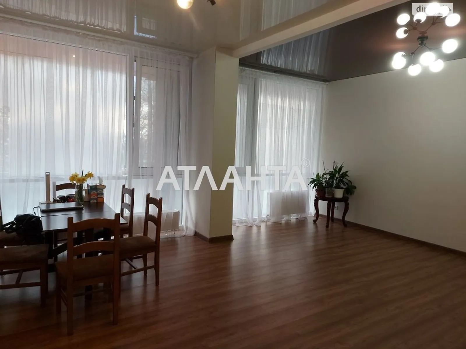 Продается 1-комнатная квартира 57 кв. м в Одессе, ул. Героев обороны Одессы, 24 - фото 1