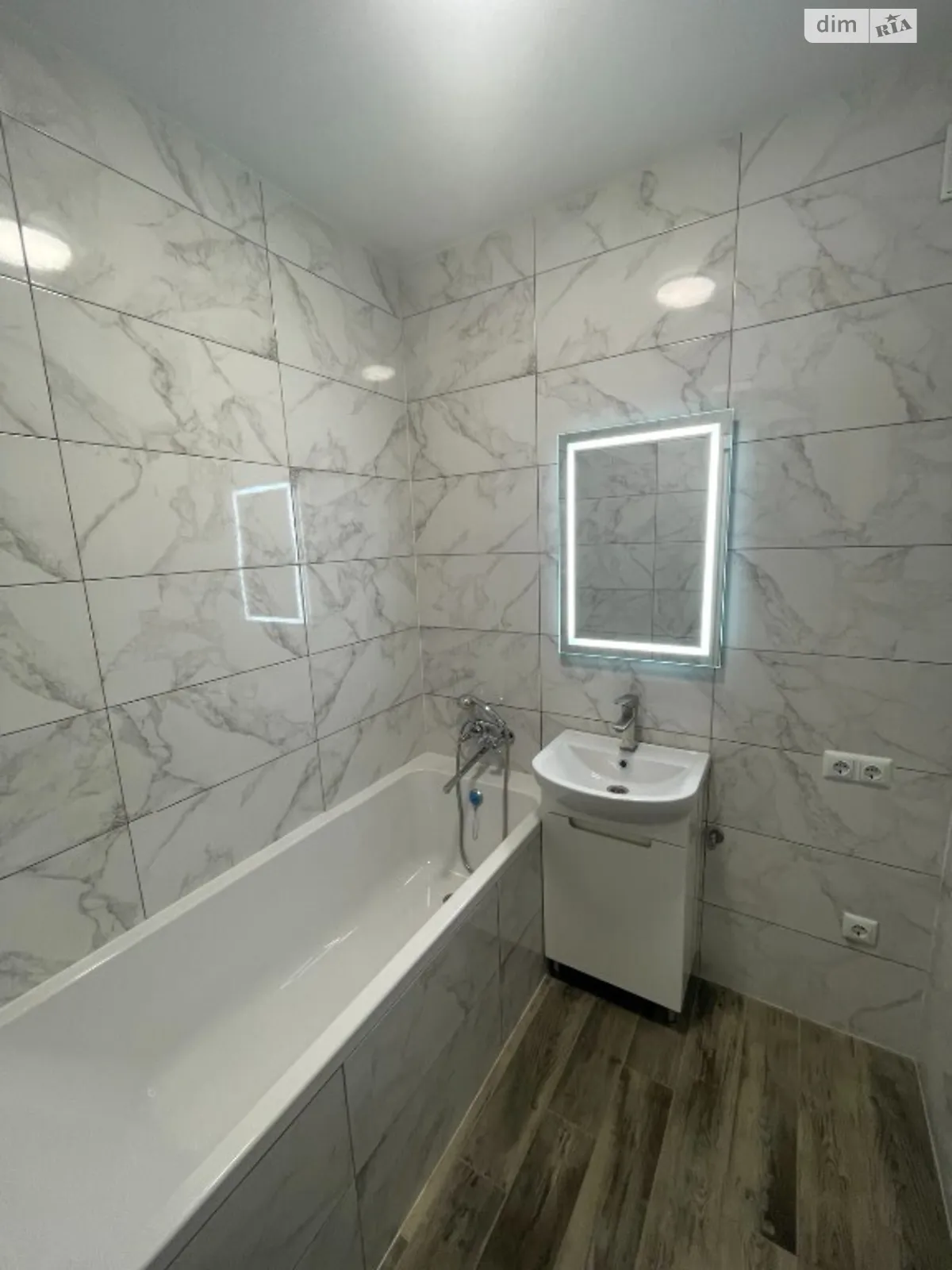 Продається 2-кімнатна квартира 68 кв. м у Хмельницькому, цена: 58000 $ - фото 1