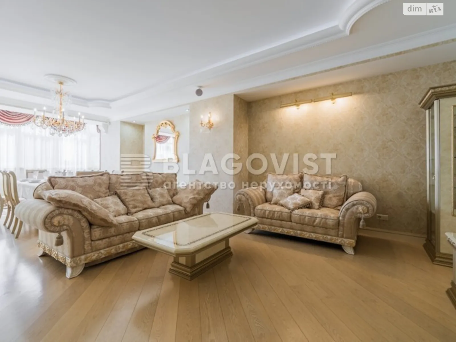 Продается 4-комнатная квартира 178 кв. м в Киеве, ул. Александра Конисского(Тургеневская), 44