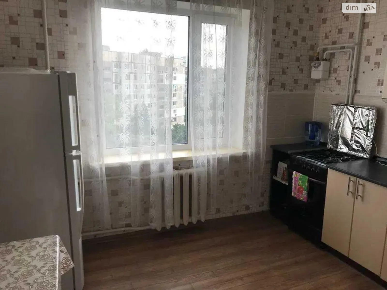 Продается 1-комнатная квартира 39 кв. м в Днепре, просп. Героев - фото 1