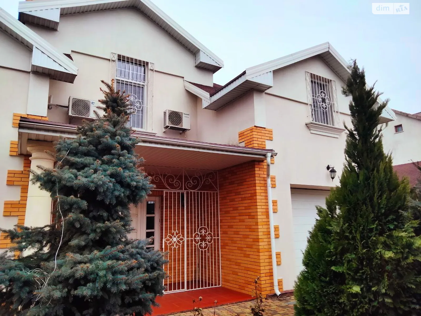 Продається будинок 2 поверховий 659 кв. м з каміном, цена: 430000 $