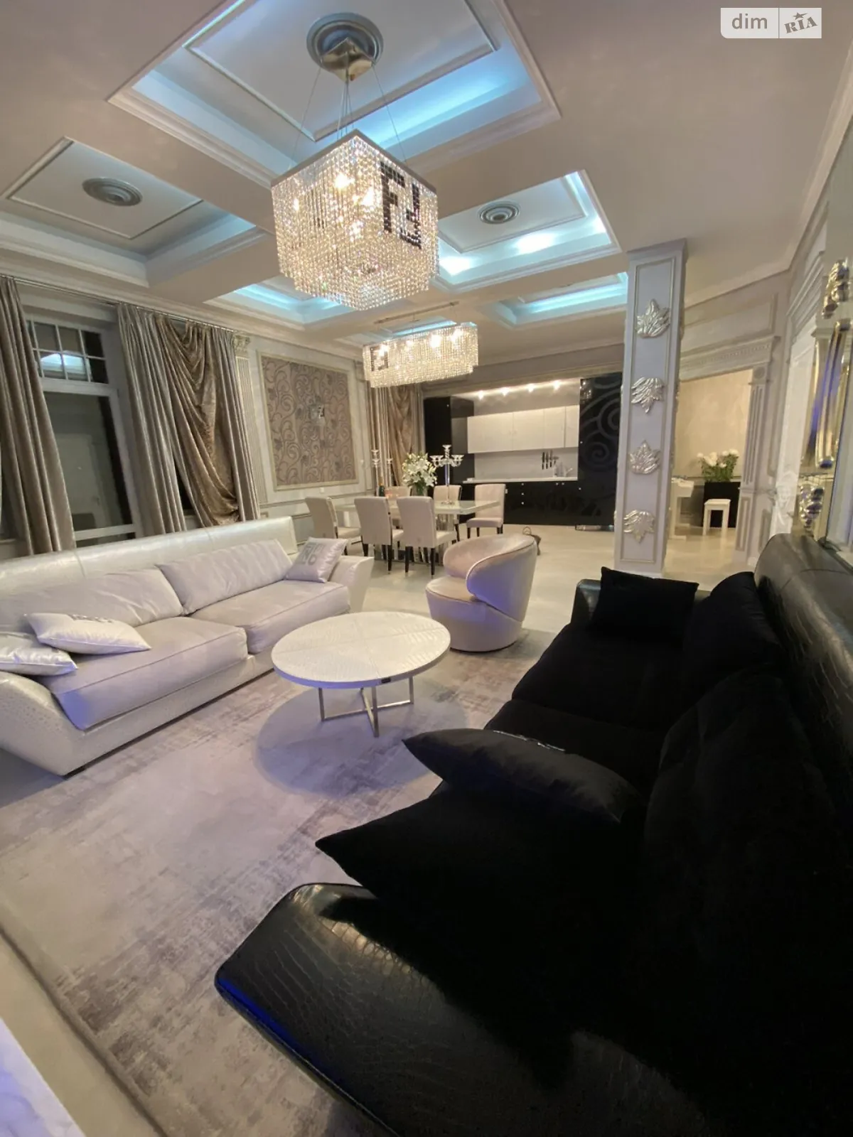 Продается 1-комнатная квартира 115 кв. м в Одессе, пер. Чайковского - фото 1