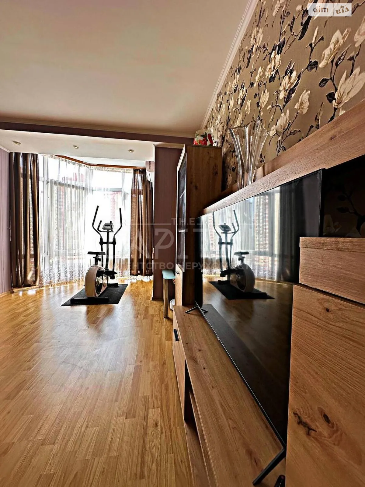 Продается 1-комнатная квартира 62 кв. м в Киеве, ул. Юлии Здановской(Михаила Ломоносова), 58