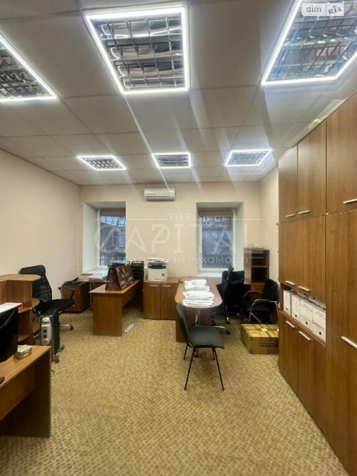 Сдается в аренду офис 212 кв. м в бизнес-центре, цена: 3200 $