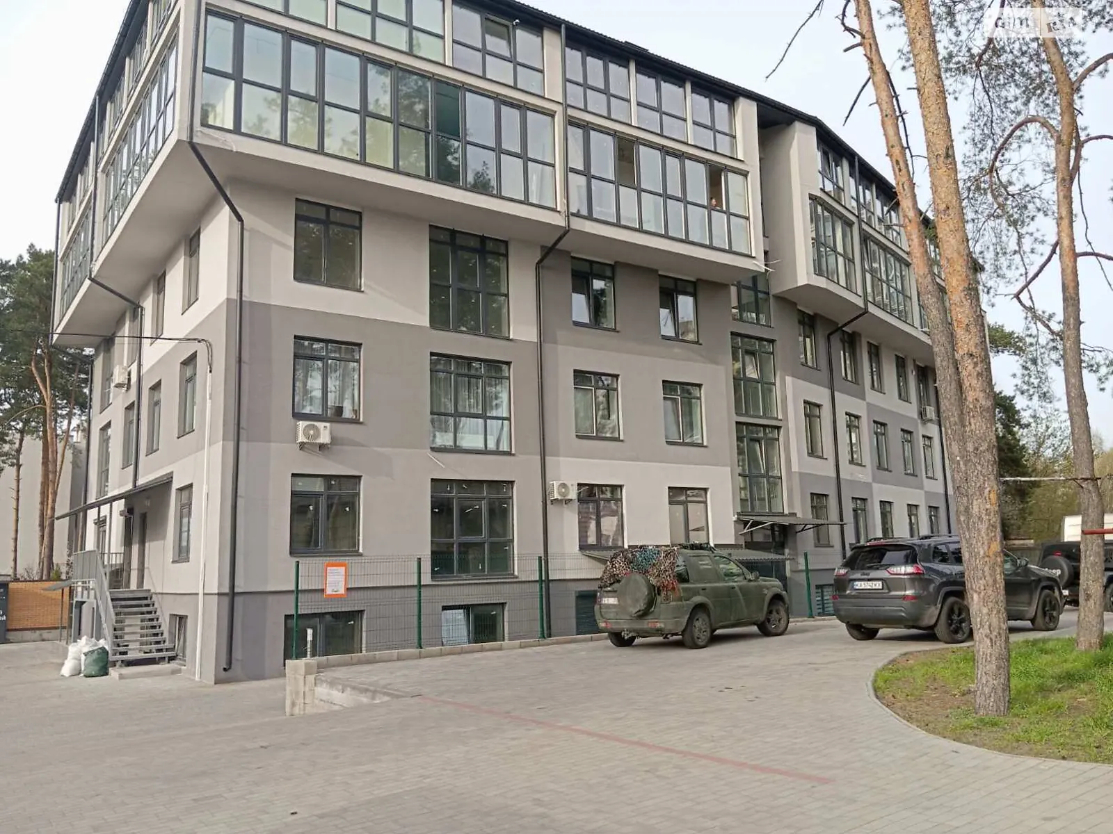 Продается 1-комнатная квартира 45 кв. м в Киеве, ул. Радистов, 24