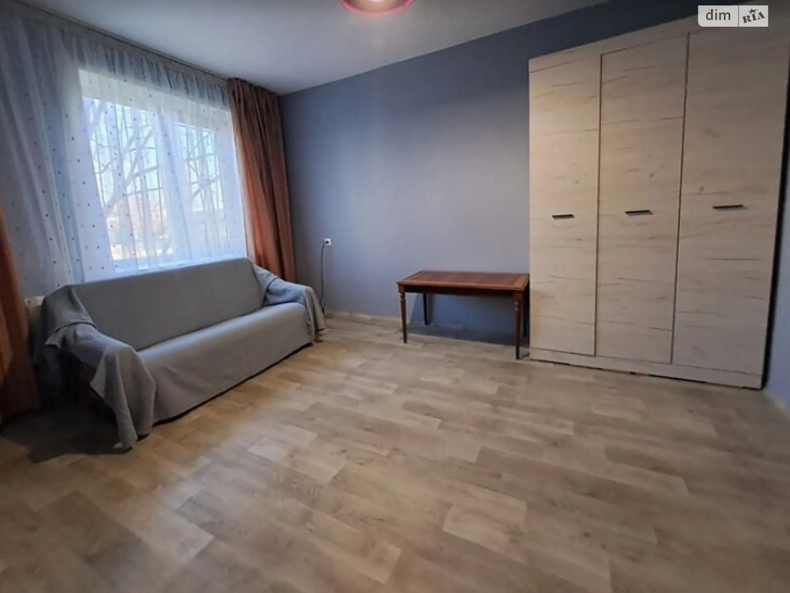 Продается 1-комнатная квартира 22 кв. м в Днепре, цена: 22000 $