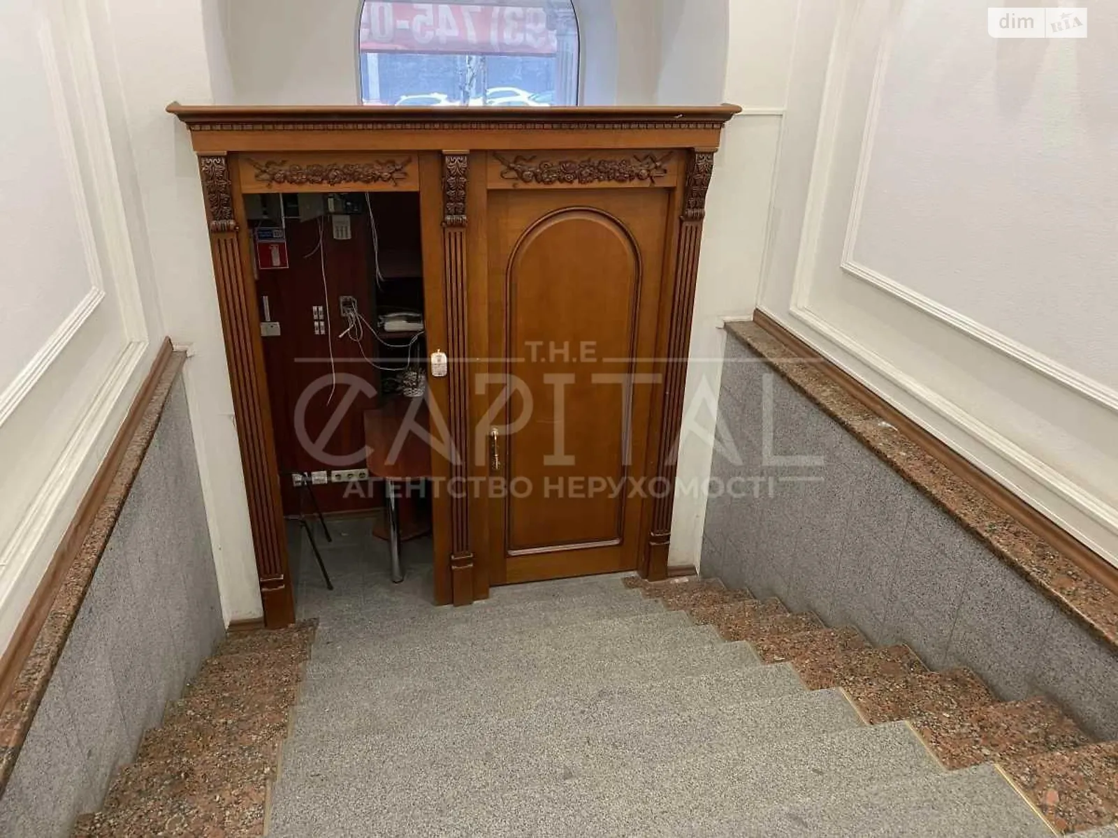 Сдается в аренду офис 162 кв. м в бизнес-центре, цена: 2423 $