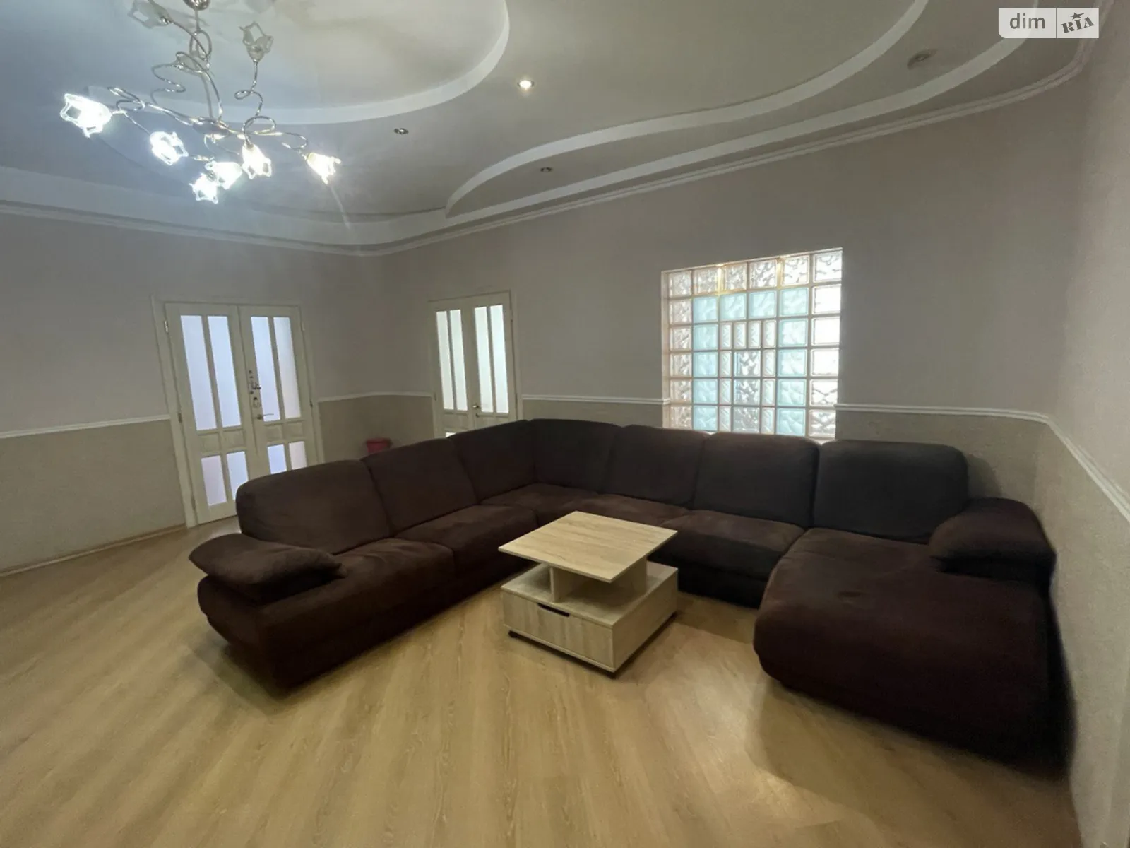 Продается 4-комнатная квартира 178 кв. м в Одессе, цена: 155000 $
