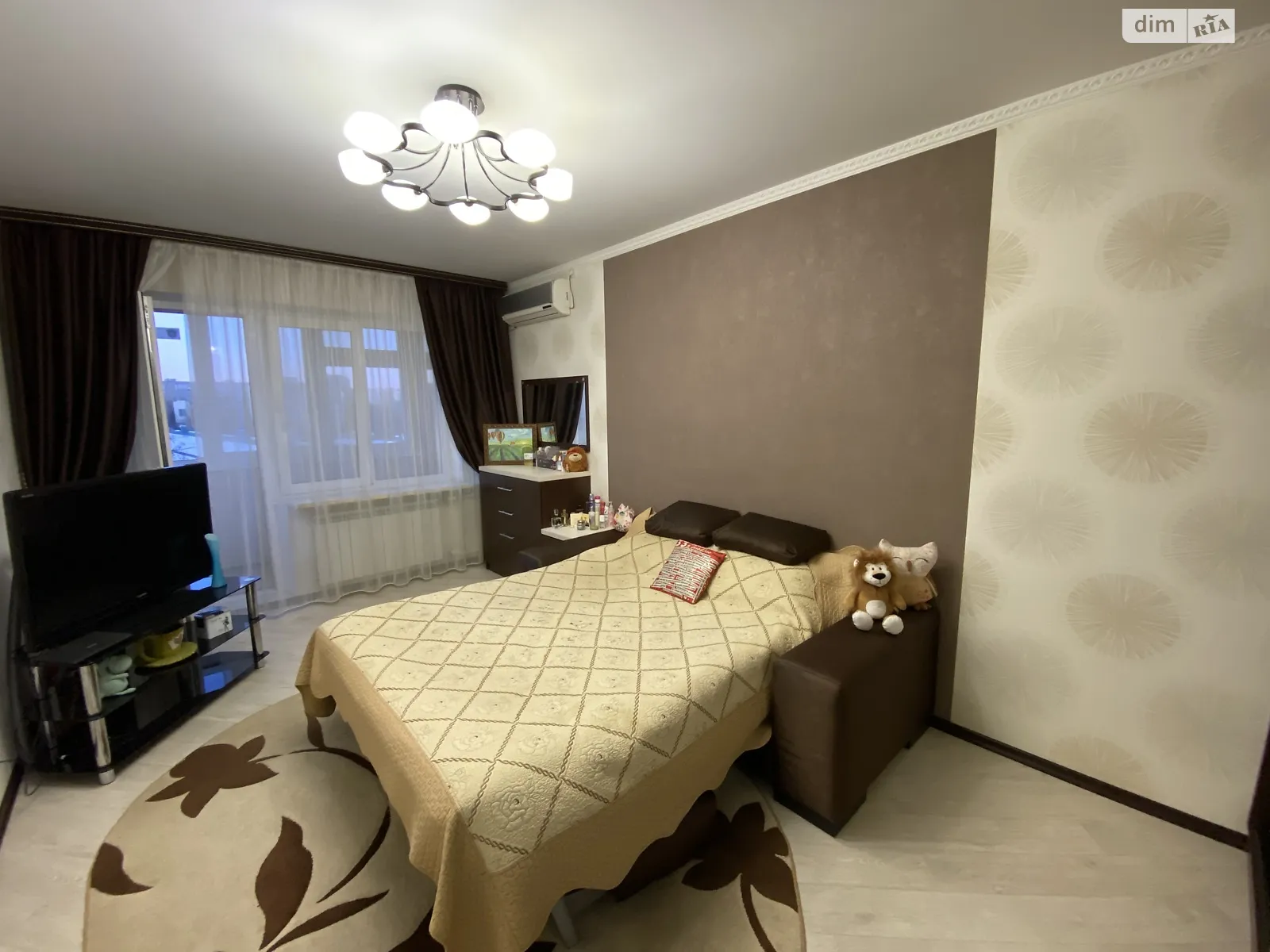 Продается 3-комнатная квартира 73 кв. м в Одессе