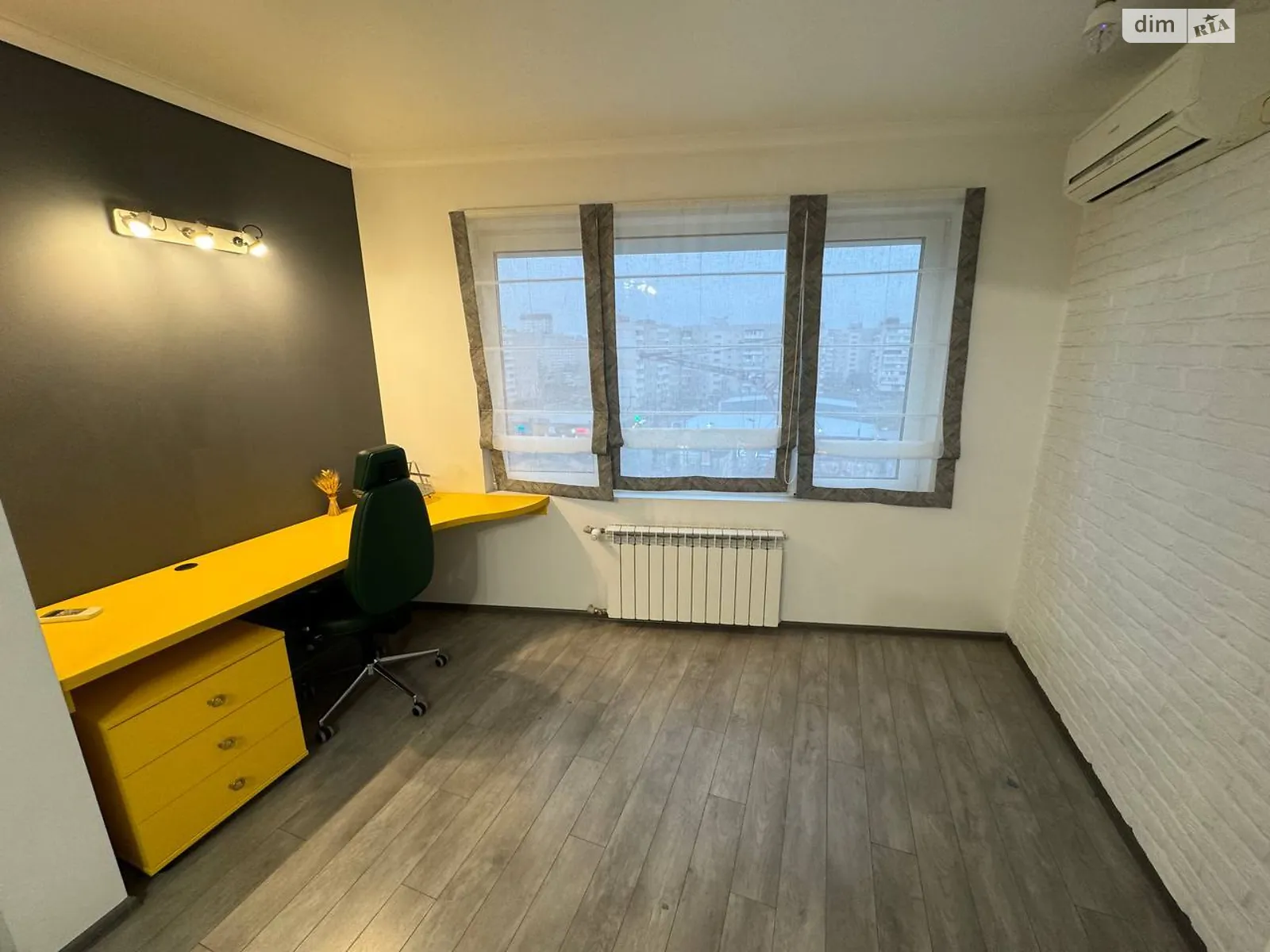 3-комнатная квартира 96 кв. м в Запорожье, ул. Владимира Украинца(Новокузнецкая), 57 - фото 1