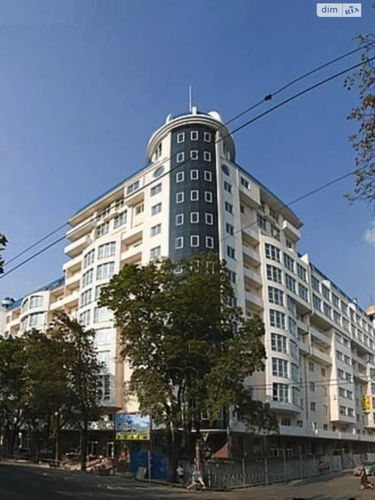 Продается офис 57 кв. м в бизнес-центре, цена: 56000 $ - фото 1