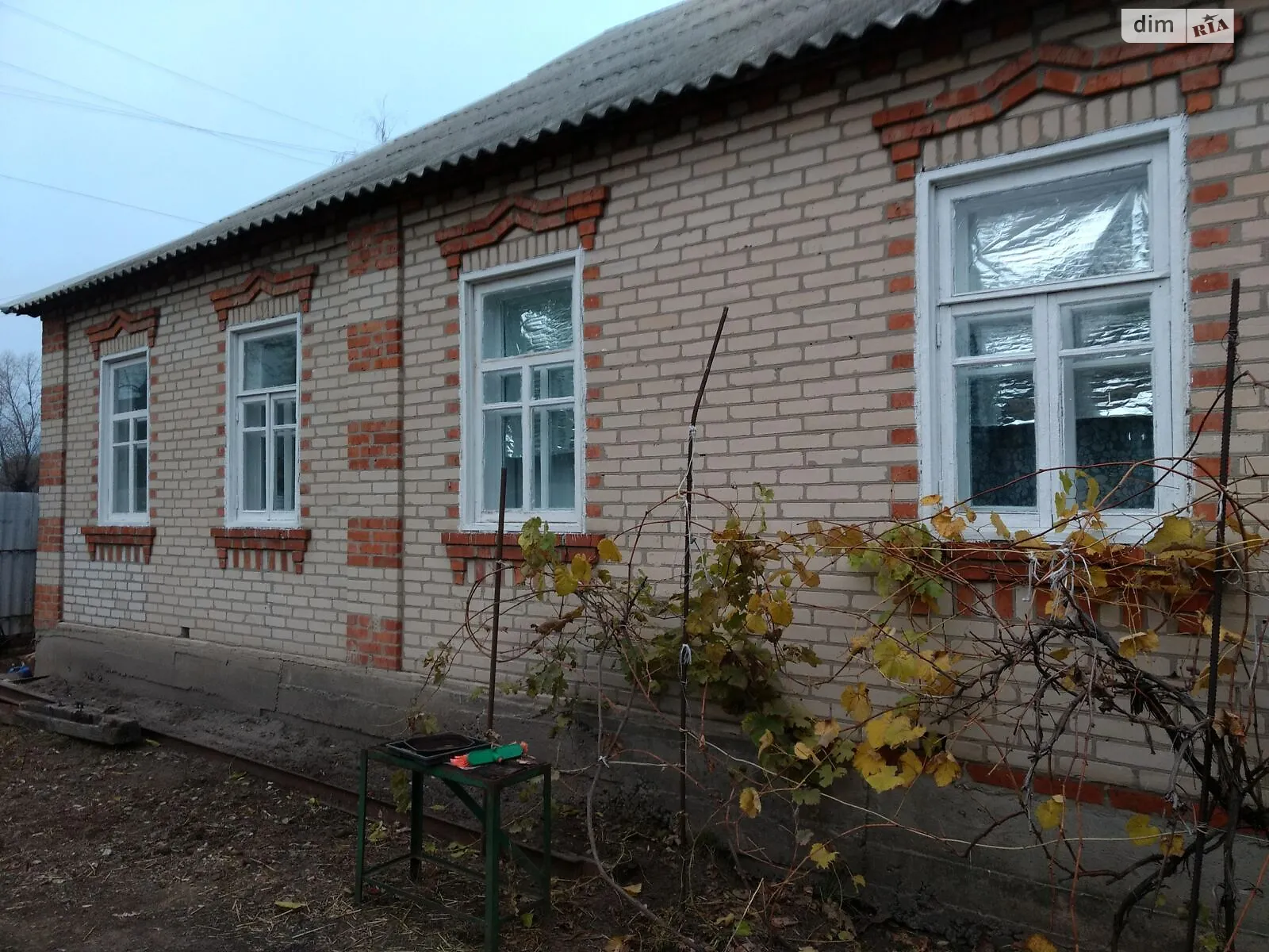 Продається одноповерховий будинок 102 кв. м з садом, цена: 26000 $