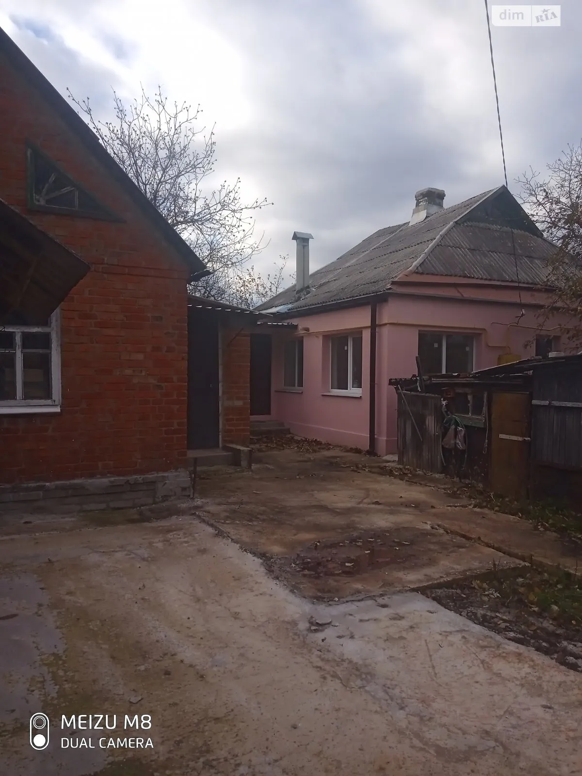 Продається одноповерховий будинок 70 кв. м з каміном, цена: 23500 $