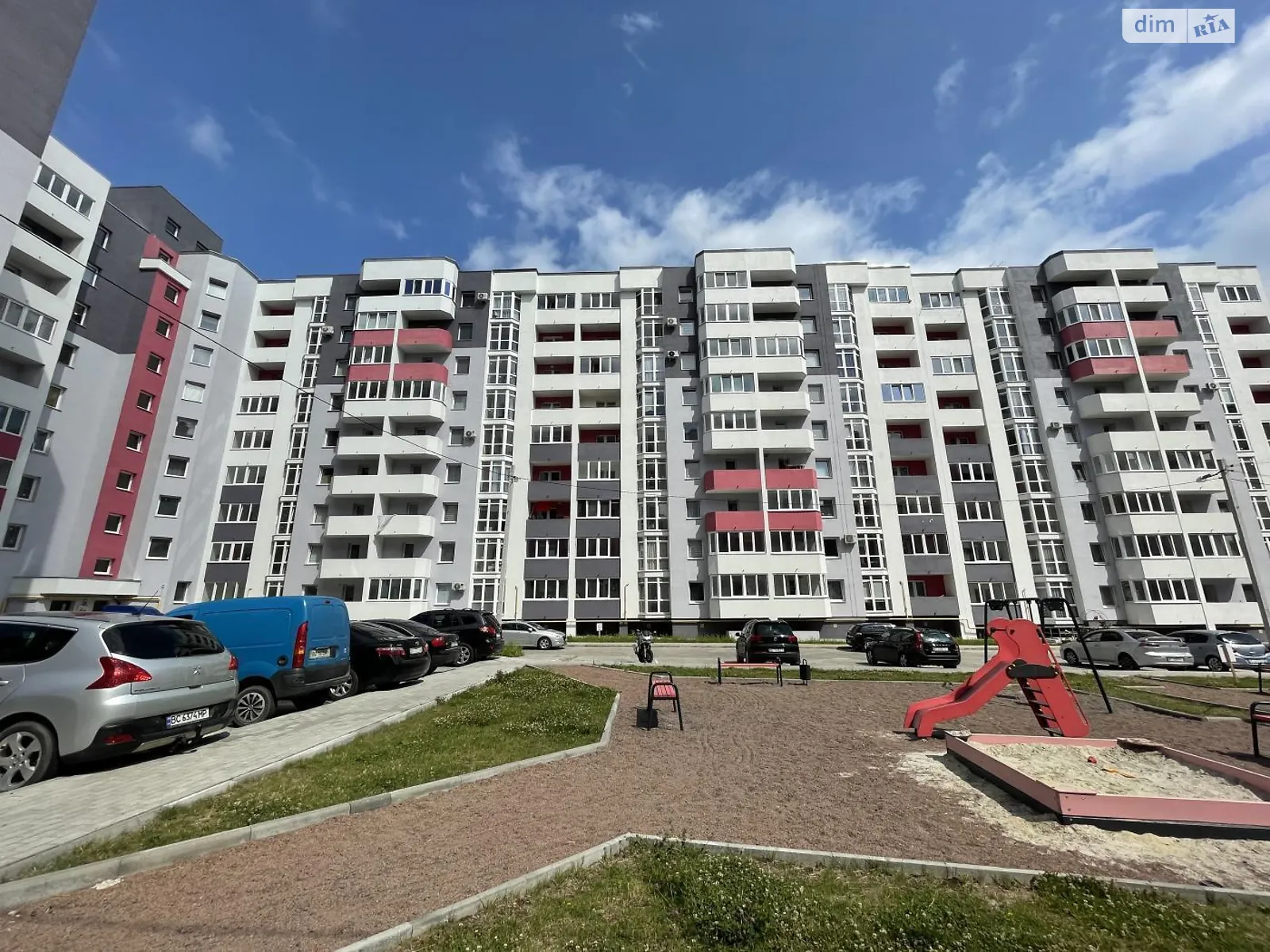 Продается 2-комнатная квартира 66 кв. м в Лисиничах, цена: 62000 $