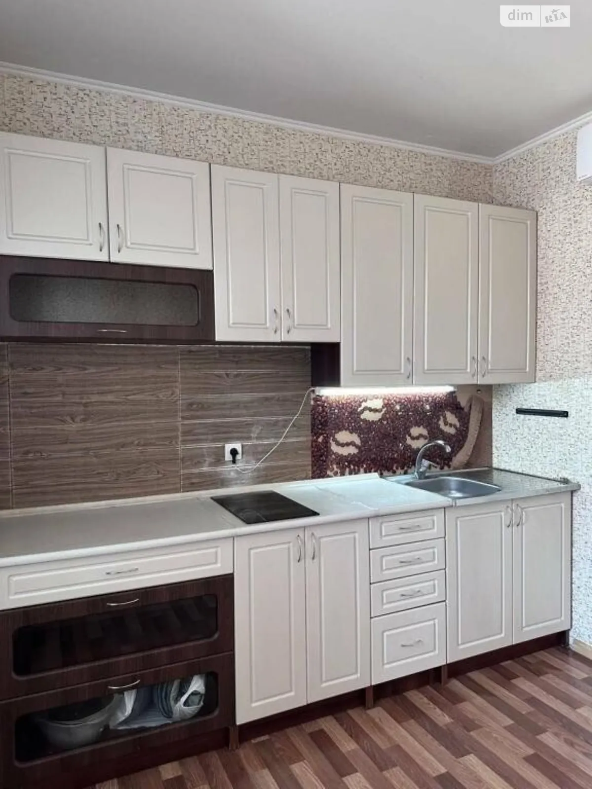 Продается 1-комнатная квартира 40 кв. м в Киеве, ул. Чавдар Елизаветы, 34