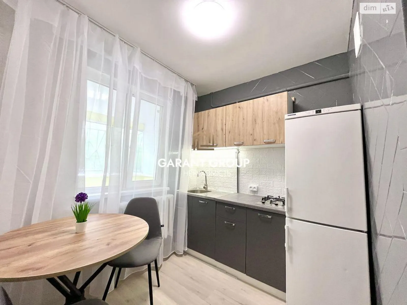 Продается 1-комнатная квартира 35 кв. м в Одессе, ул. Академика Филатова - фото 1