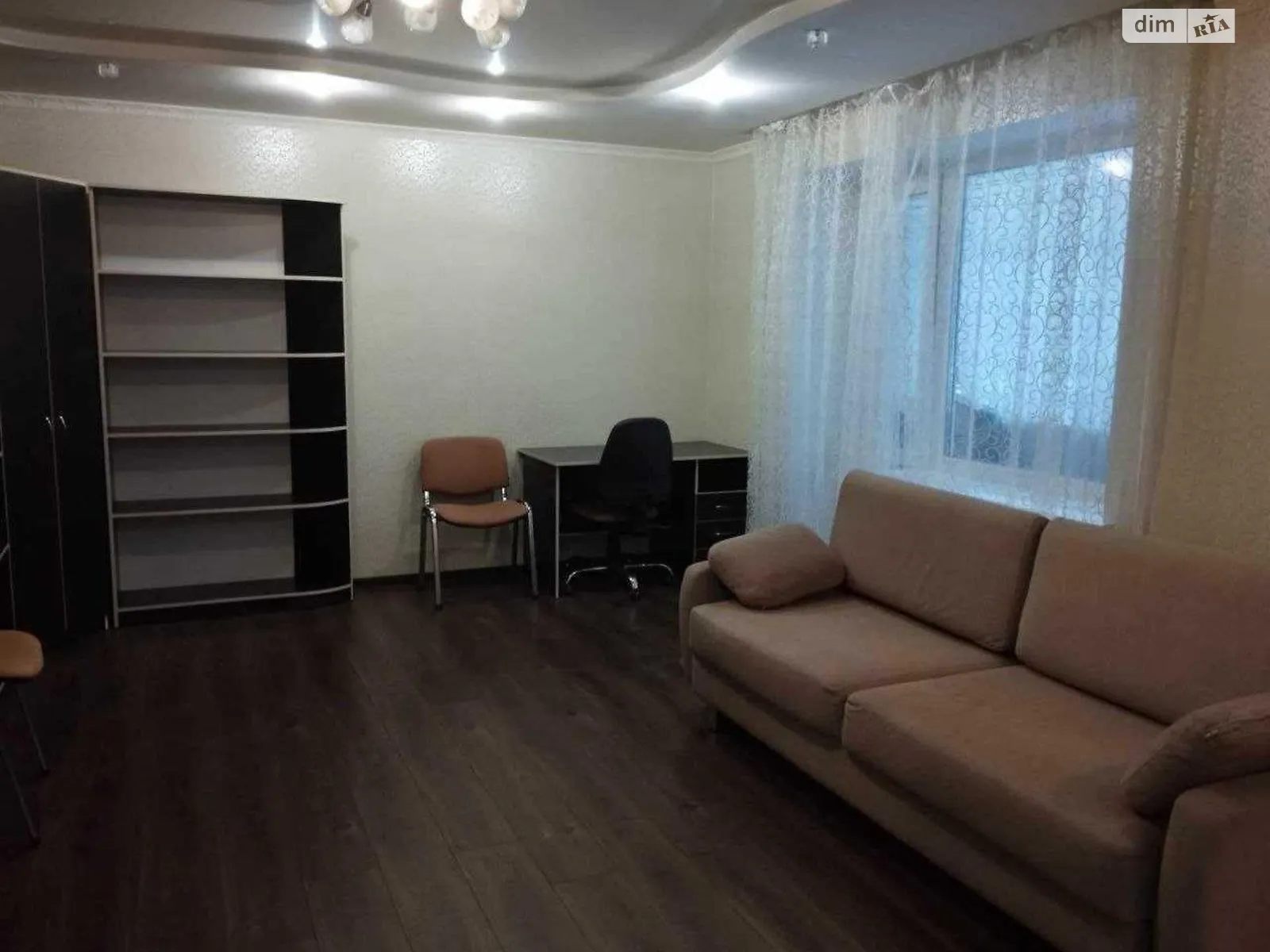 Продается 3-комнатная квартира 67.7 кв. м в Полтаве, вул. Кучеренко - фото 1