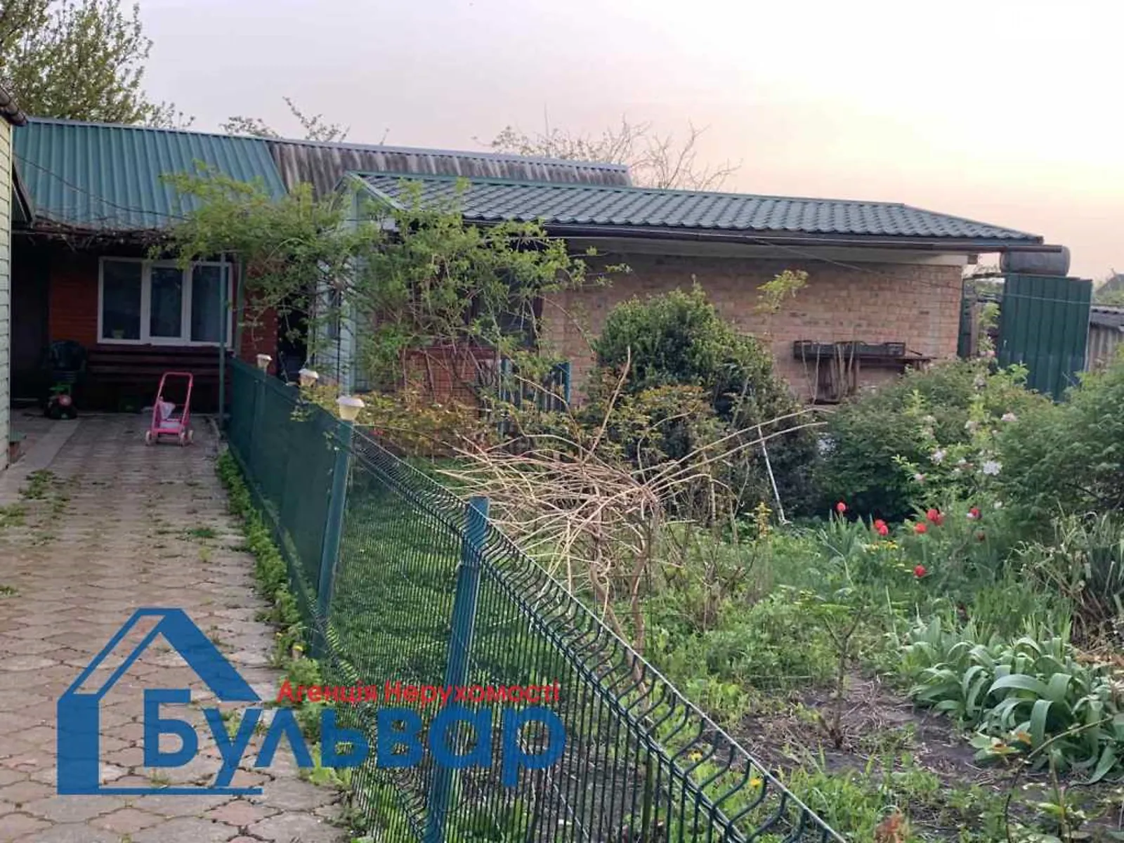 Продається одноповерховий будинок 90 кв. м с басейном, цена: 36000 $