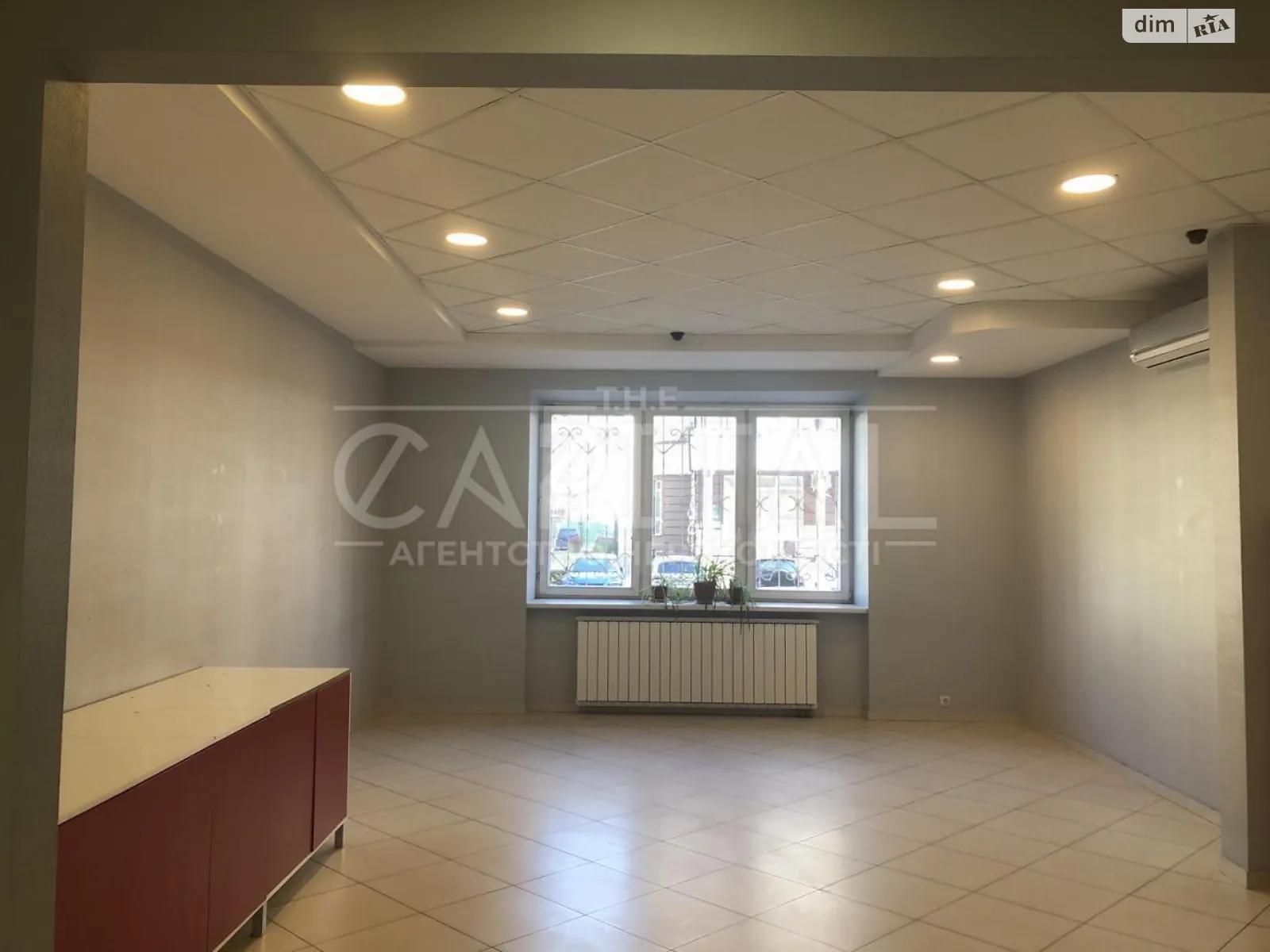 Сдается в аренду офис 122 кв. м в бизнес-центре, цена: 1850 $