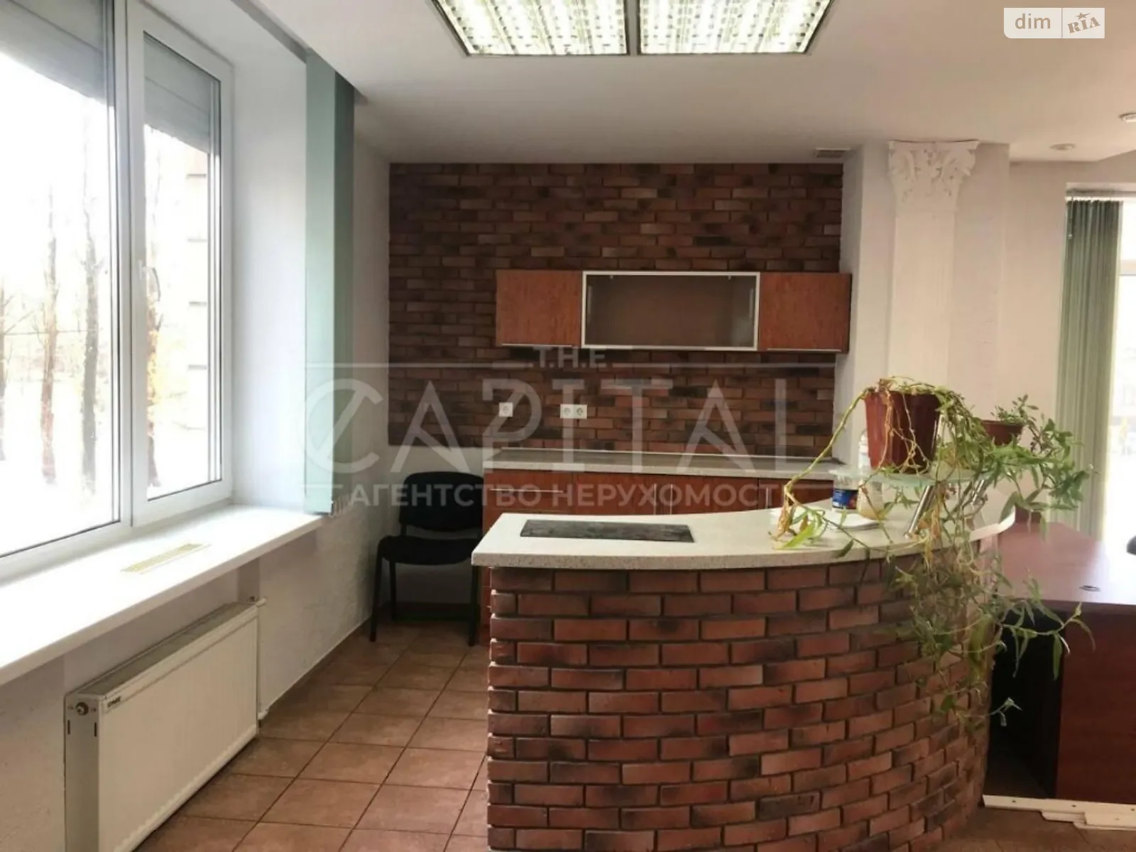 Сдается в аренду офис 430 кв. м в бизнес-центре, цена: 2030 $