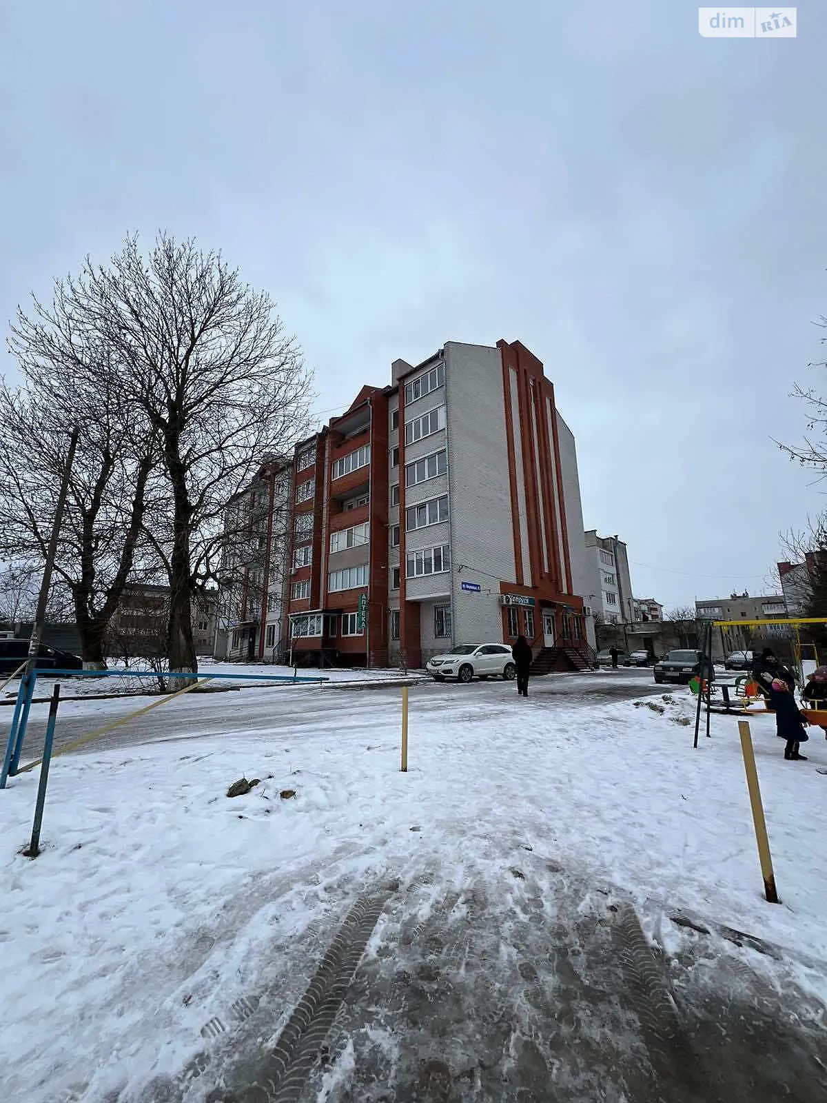 3-комнатная квартира 92 кв. м в Тернополе, ул. Микулинецкая, 42 - фото 1