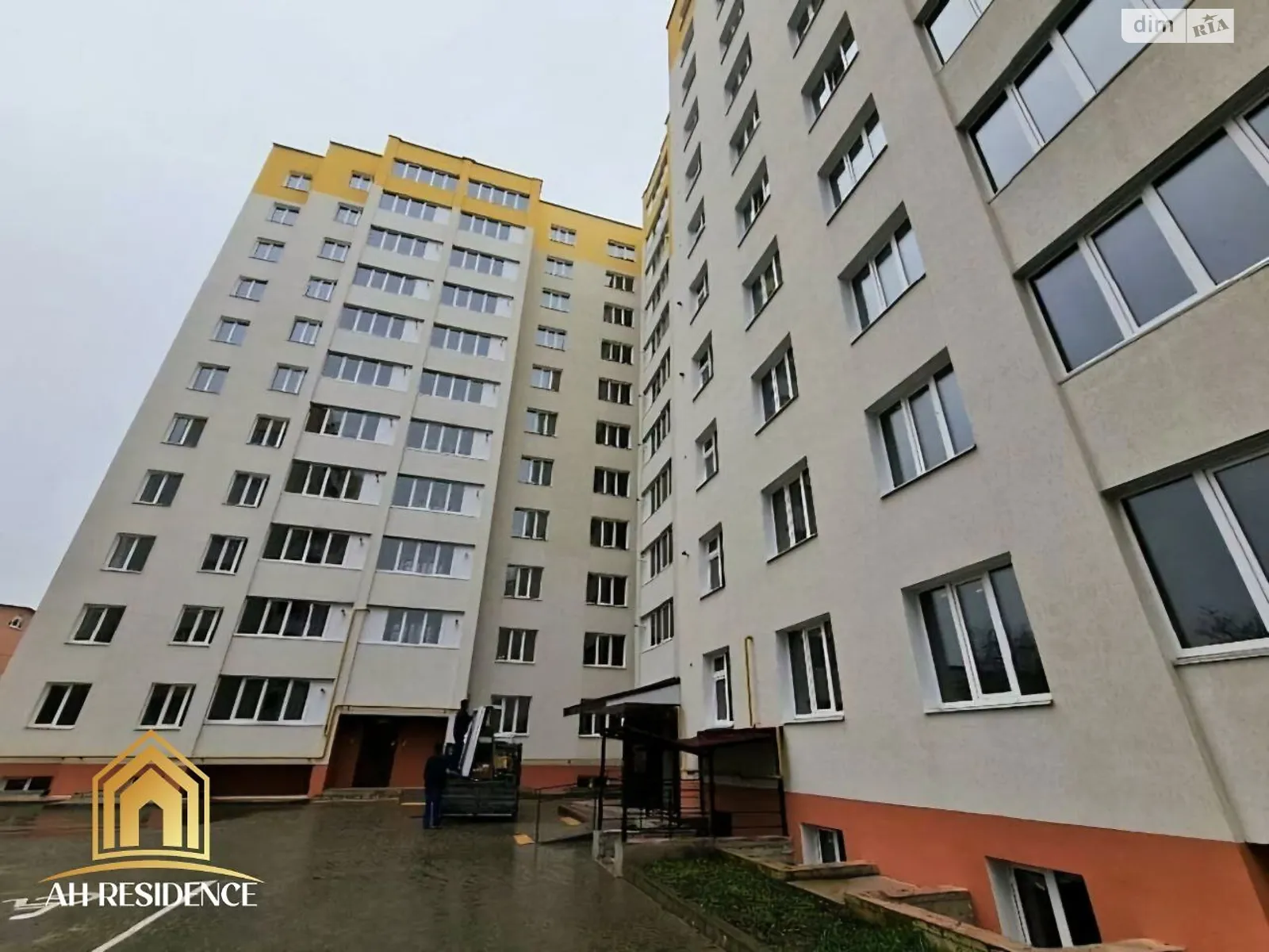 Продается 3-комнатная квартира 120 кв. м в Хмельницком, просп. Мира, 63Б