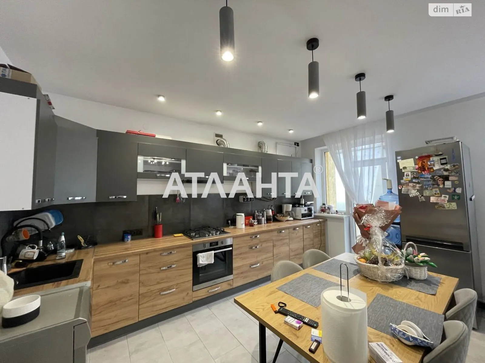 Продается дом на 2 этажа 156 кв. м с верандой, цена: 122000 $ - фото 1