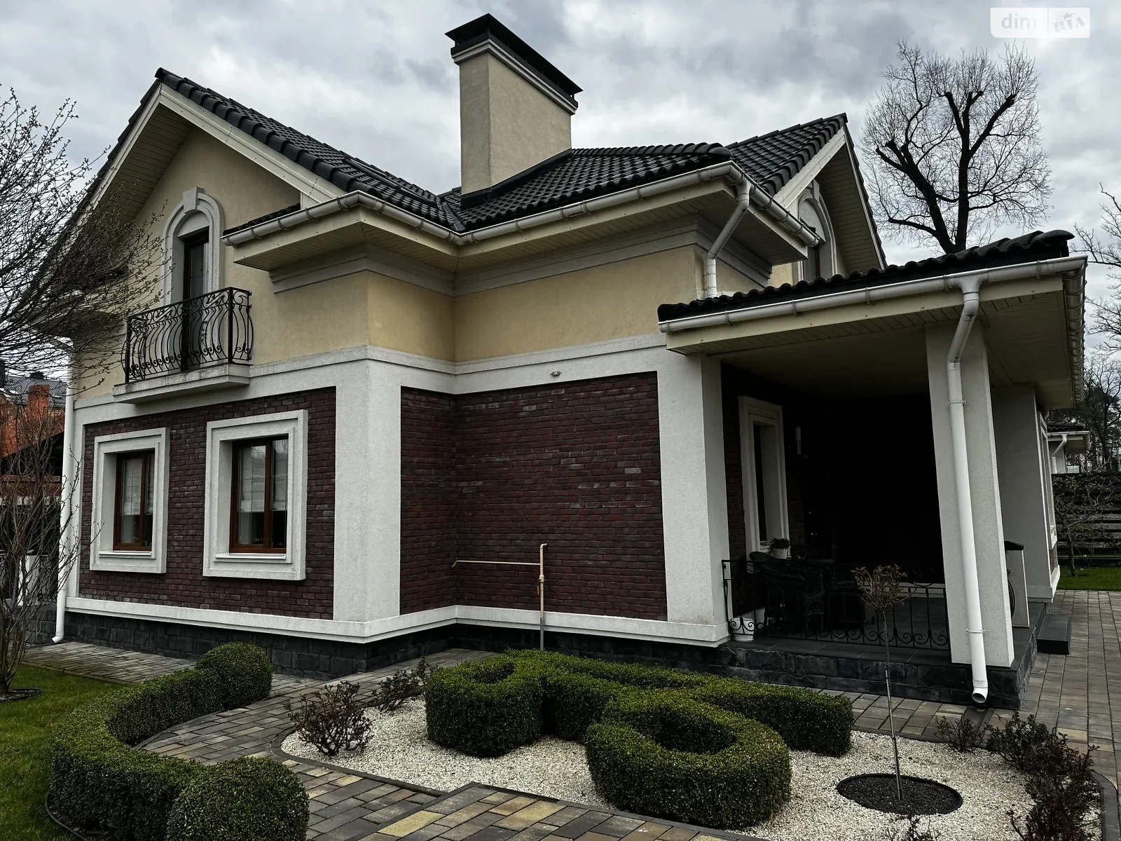 Продается дом на 2 этажа 184 кв. м с баней/сауной, цена: 296000 $ - фото 1