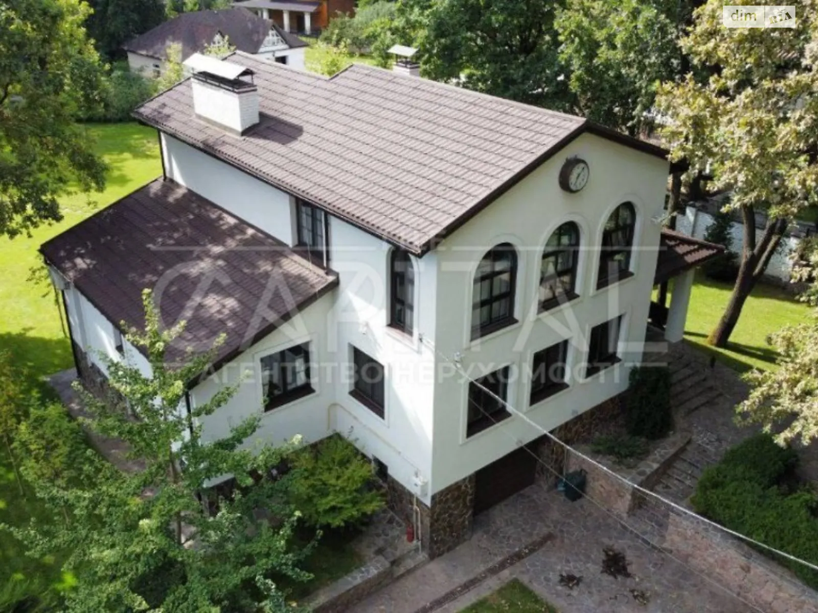 Продається будинок 2 поверховий 320 кв. м з терасою, цена: 460000 $