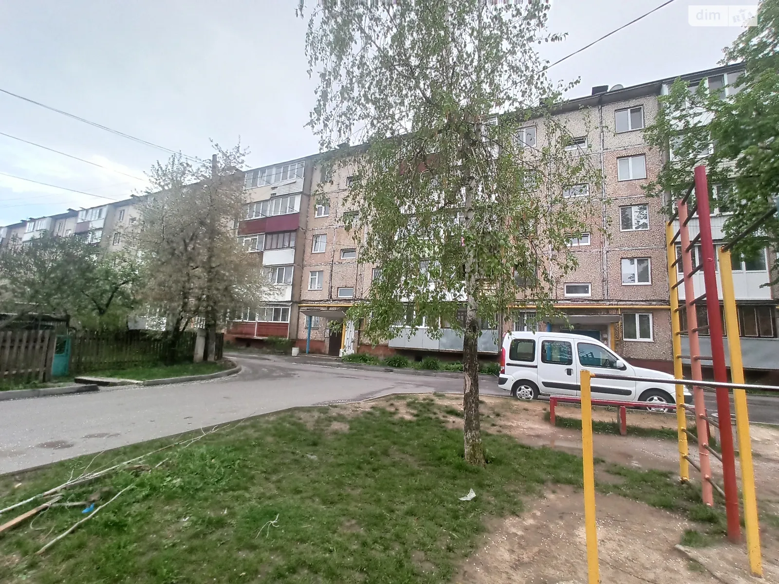 Продається 3-кімнатна квартира 62 кв. м у Вінниці, вул. Київська, 104