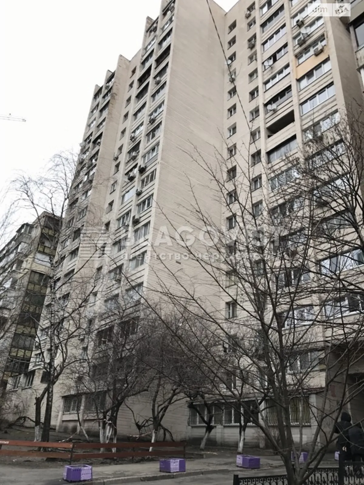 Продается 1-комнатная квартира 36 кв. м в Киеве, ул. Предславинская, 25